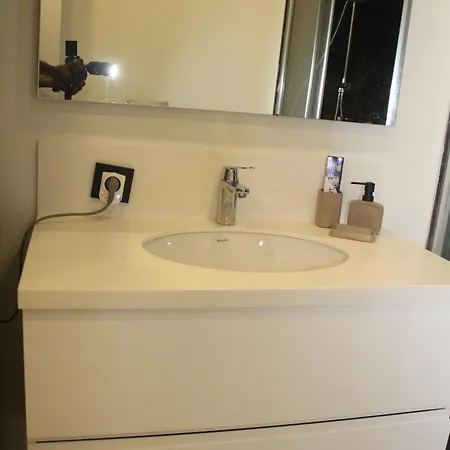 Διαμέρισμα Lovely One Bedroom Appartment-530 *